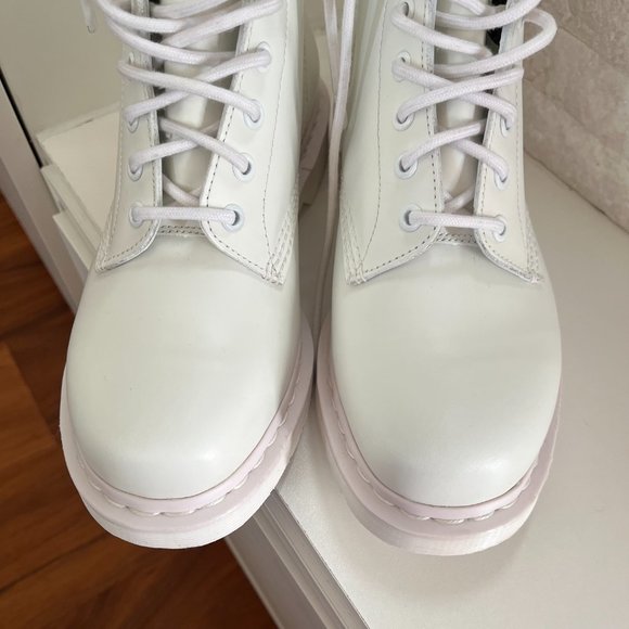 Dr. Martens 1460 MONO Smooth Leather (unisex) - Picture 3 of 12